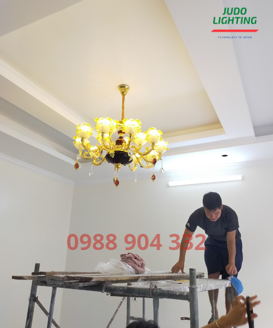 FREE SHIP : Đèn chùm 15 tay ( kèm bóng led) XẢ KHO