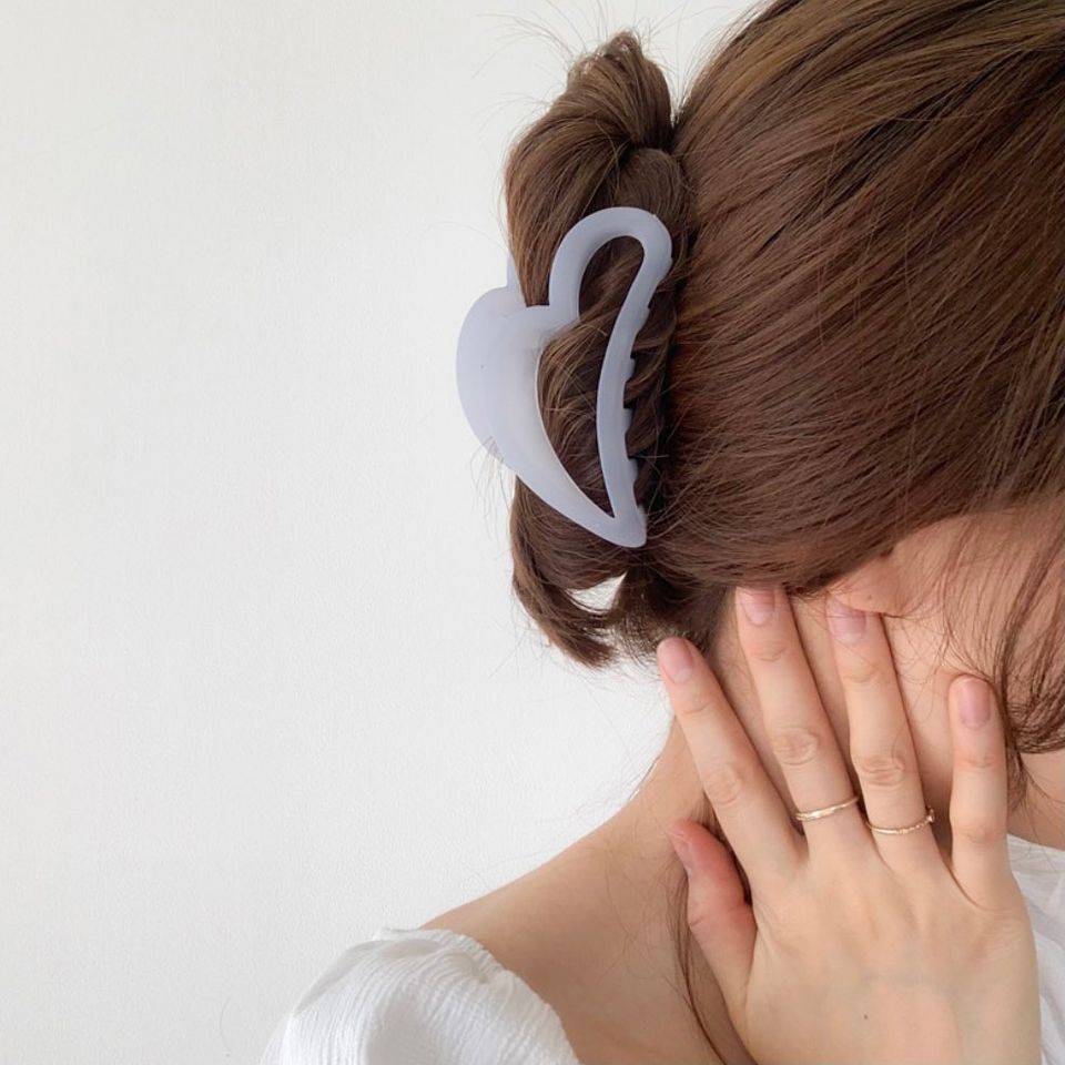 Kẹp tóc love Hàn Quốc Korea