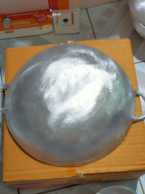 Chảo gang đáy vũng chiên bánh xèo dk30cm