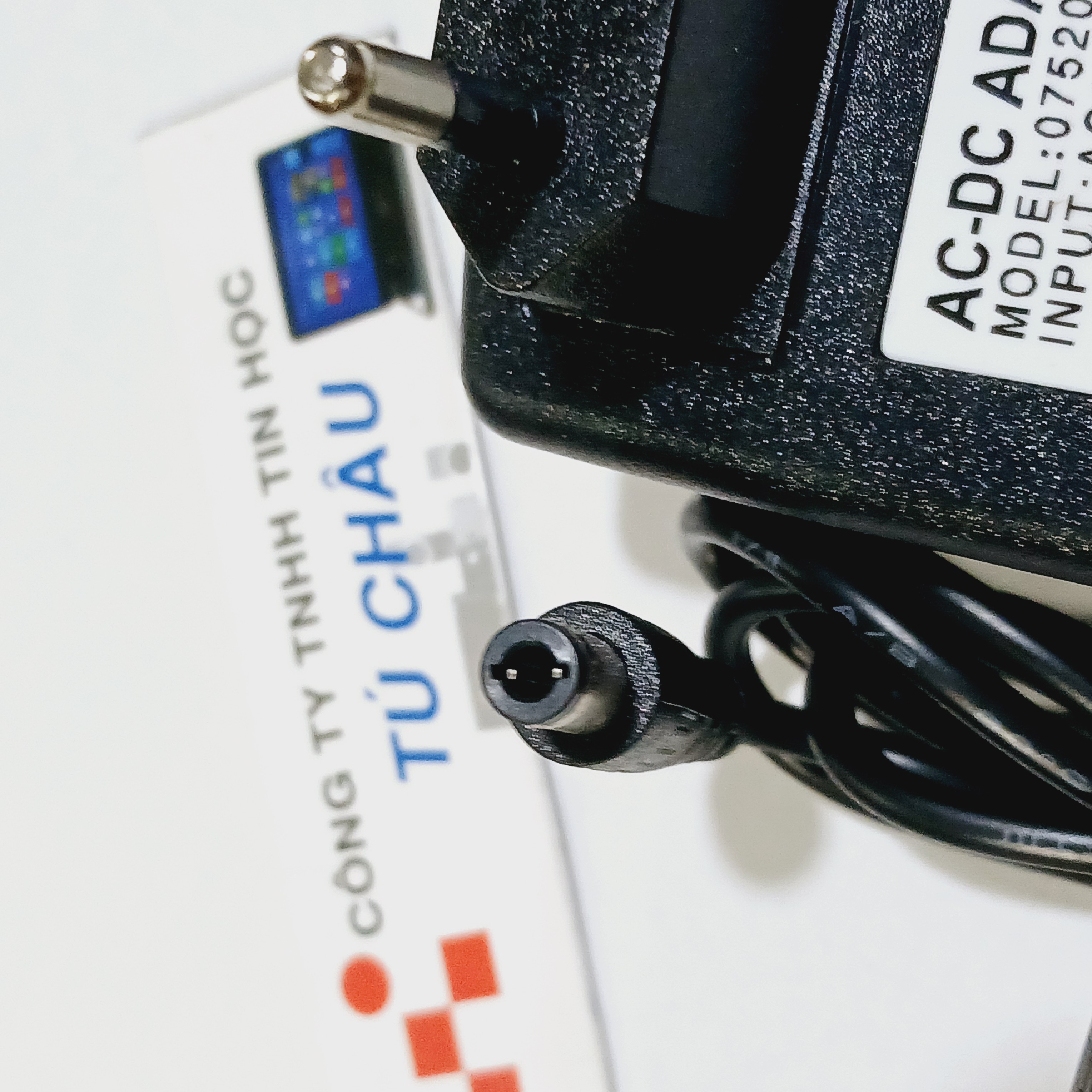 Adapter Dc 7.5V - 2A / Plug 5.5mm X 2.1mm
