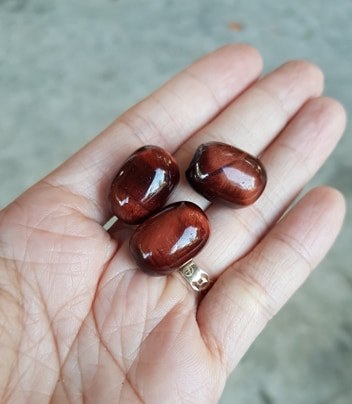 Lu Thống Đá Mắt Hổ Đỏ Kèm Dây Đeo Cổ