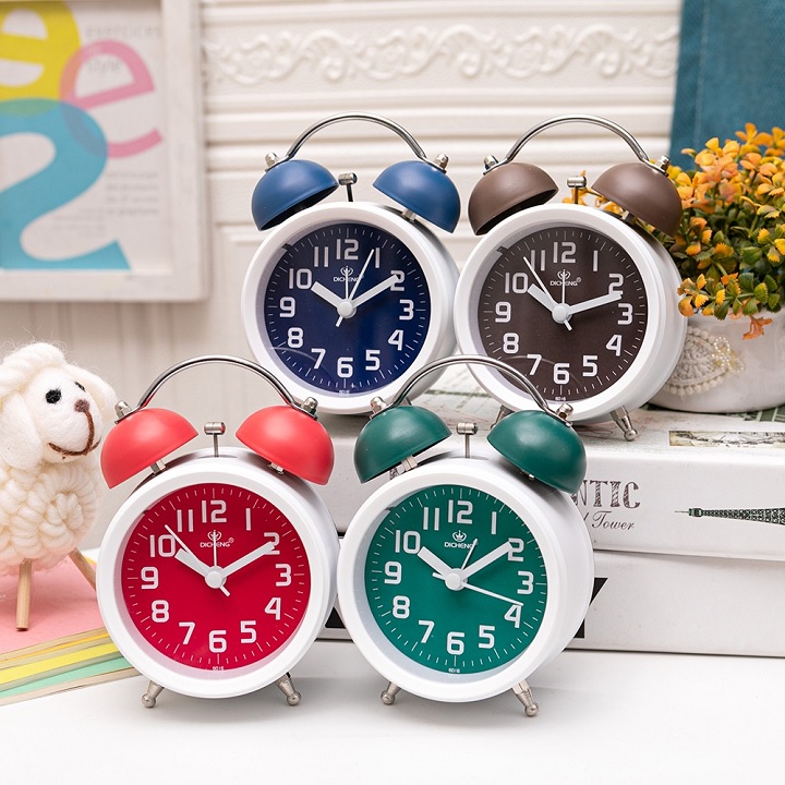 Đồng hồ báo thức chuông reo cổ điển
