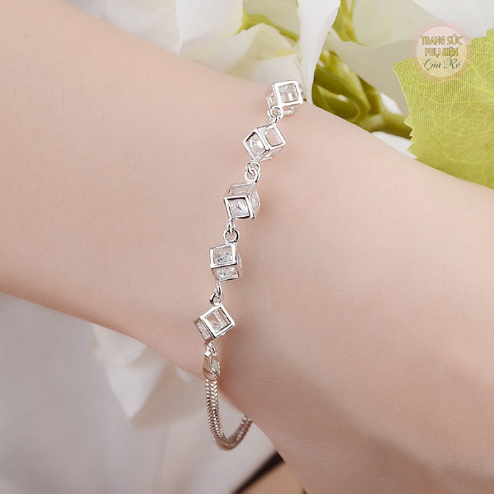 Lắc tay nữ đá lồng xinh xắn LT53