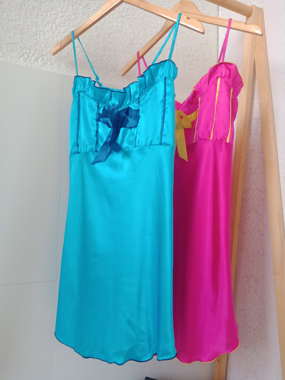 Đầm ngủ 2 dây phi lụa vải xịn mềm mịn