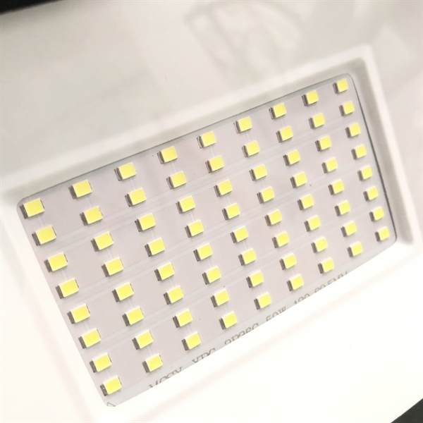 ĐÈN PHA LED MỎNG