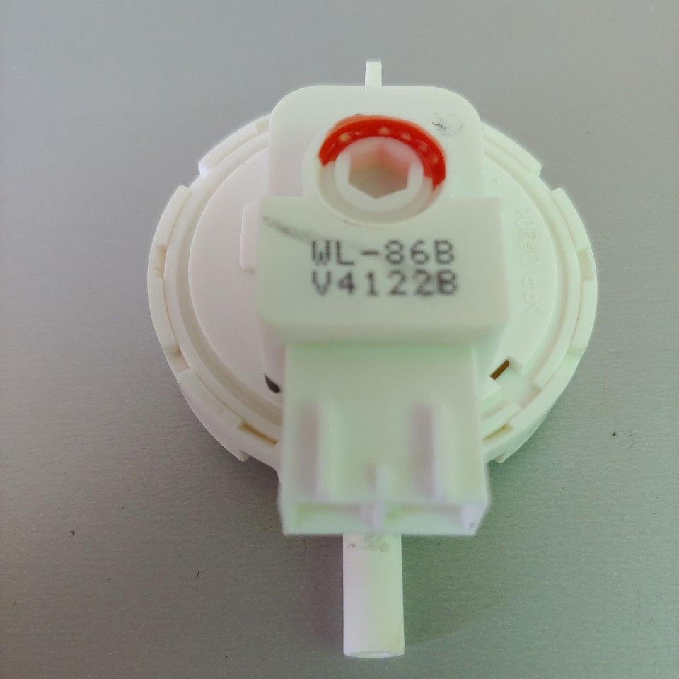 Cảm biến mực nước máy giặt Toshiba ( Hãng tháo máy )