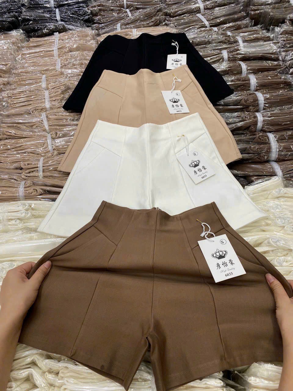 Quần Short nữ UMI lưng cao co giãn ( mẫu khoá kéo sau )