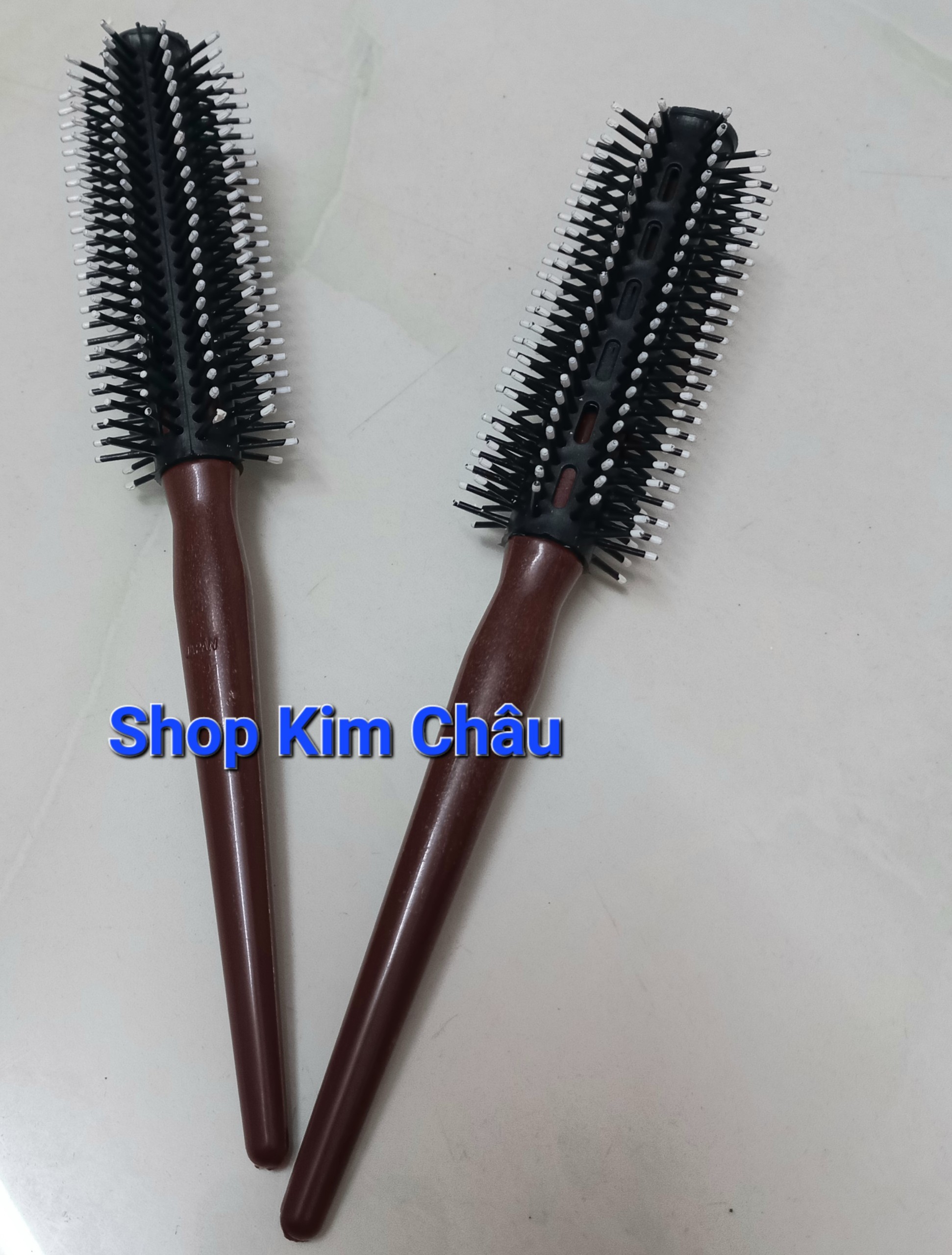 [ 1cây ] Lược tròn tạo kiểu tóc phồng, gỡ tóc rối, chải tóc xoăn ( cán nhựa )