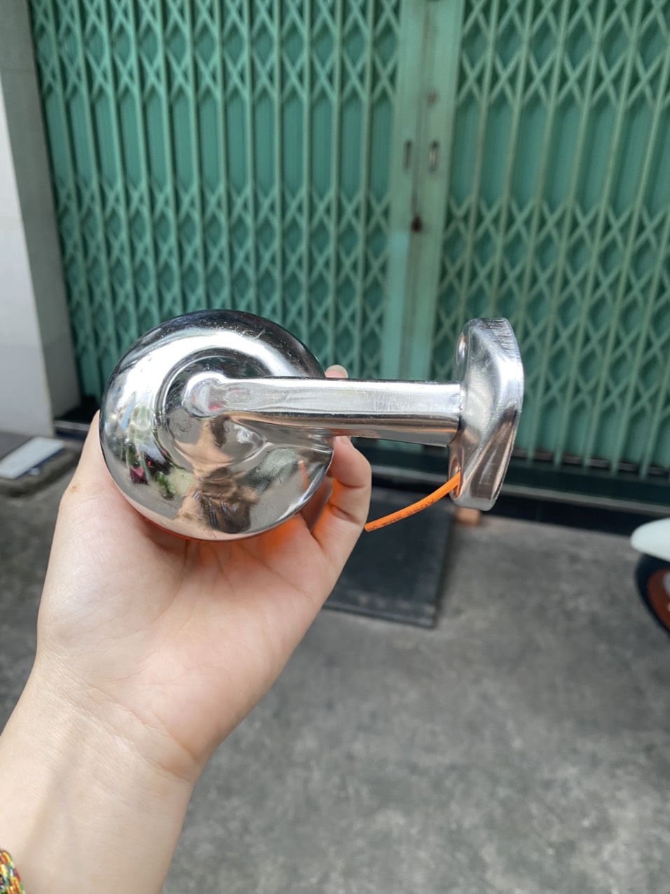 XI NHAN SAU XE CUB 78
