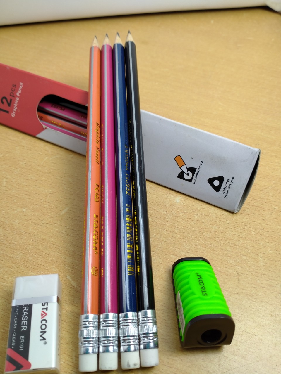 BÚT CHÌ GỖ 2B STACOM ( MUA 12 BÚT TẶNG 1 GỌT, 1 TẨY )