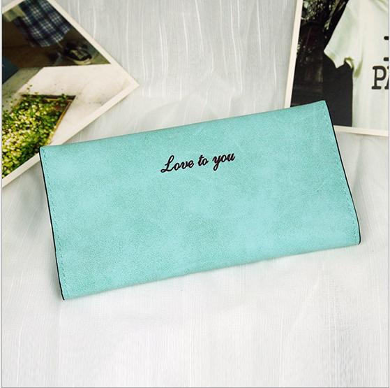 Ví cầm tay nữ dáng dài, in chữ LOVE TO YOU nổi bật, trẻ trung siêu mỏng