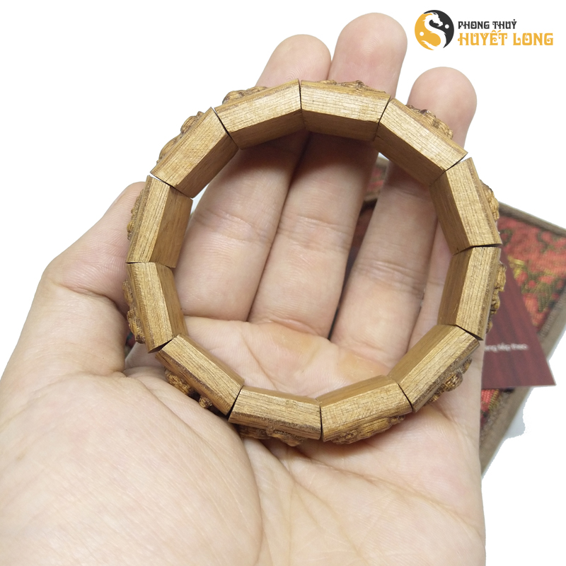 Vòng Tay Trầm Hương Khắc 12 Con Giáp