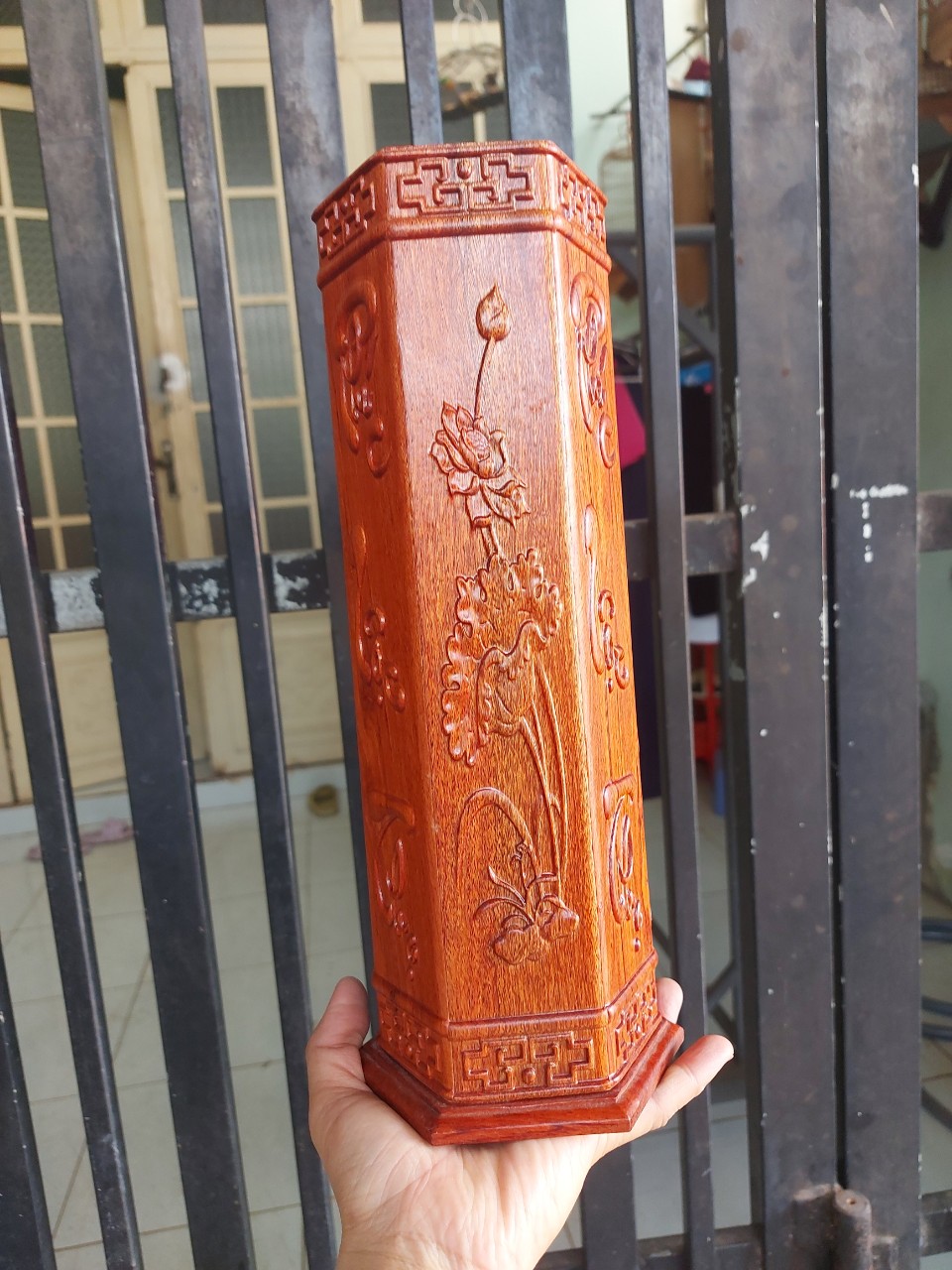 Ống đựng nhang gỗ chạm khắc phúc lộc thọ cao 30cm