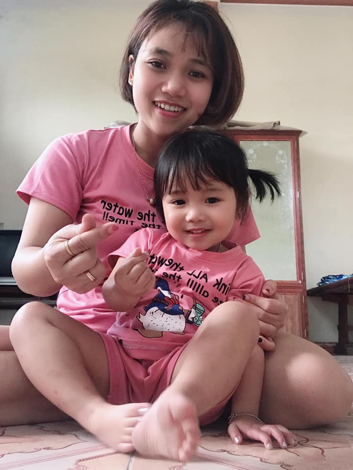 BỘ MẸ VÀ BÉ MẪU VỊT DONAL