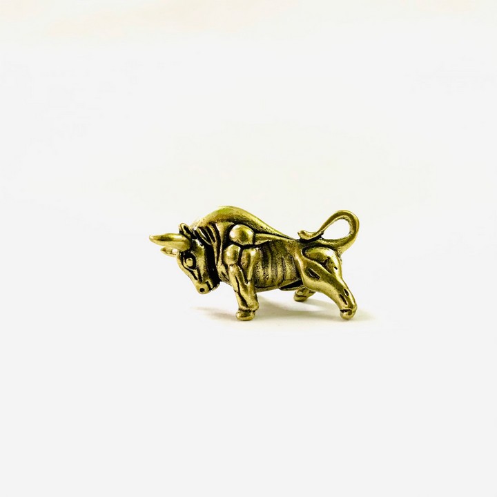 Móc Khóa Tượng Đồng Con Trâu móc khóa bằng đồng nhỏ xinh dễ dàng đem theo bên mình - tượng cao 2 - SP005225