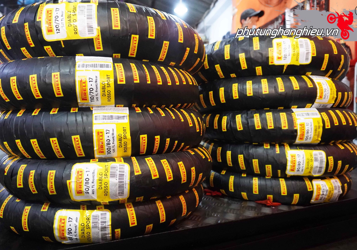 Vỏ xe Pirelli Diablo Rosso Sport 110/70-17