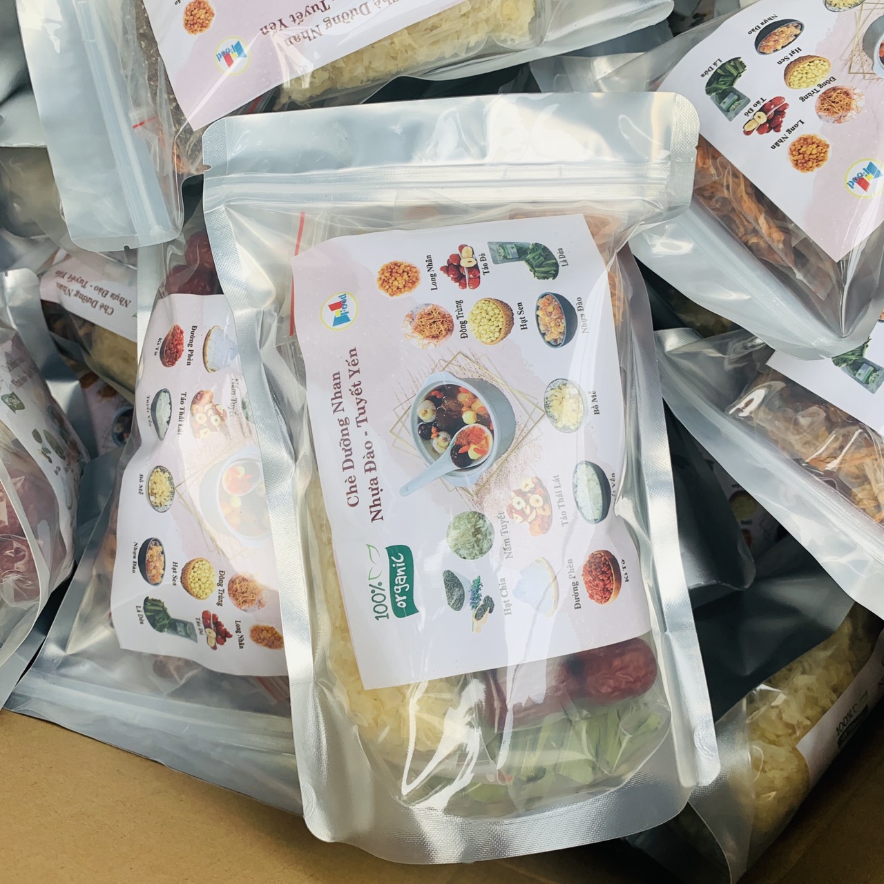 Chè Dưỡng Nhan 14 vị Gói Lớn 500gram ( TẶNG HOA MỘC QUẾ  )