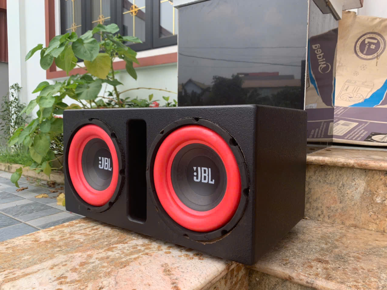 Loa sub ô tô bass kép 20 JBL chạy điện 12 hoặc 24v công suất lớn chất âm hay uy lực