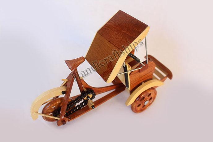 Mô hình xe xích lô gỗ (Size: 20cm)