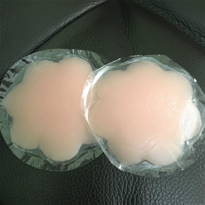 Miếng dán ti silicon hộp đỏ kích thước 6.5cm - YESNOW