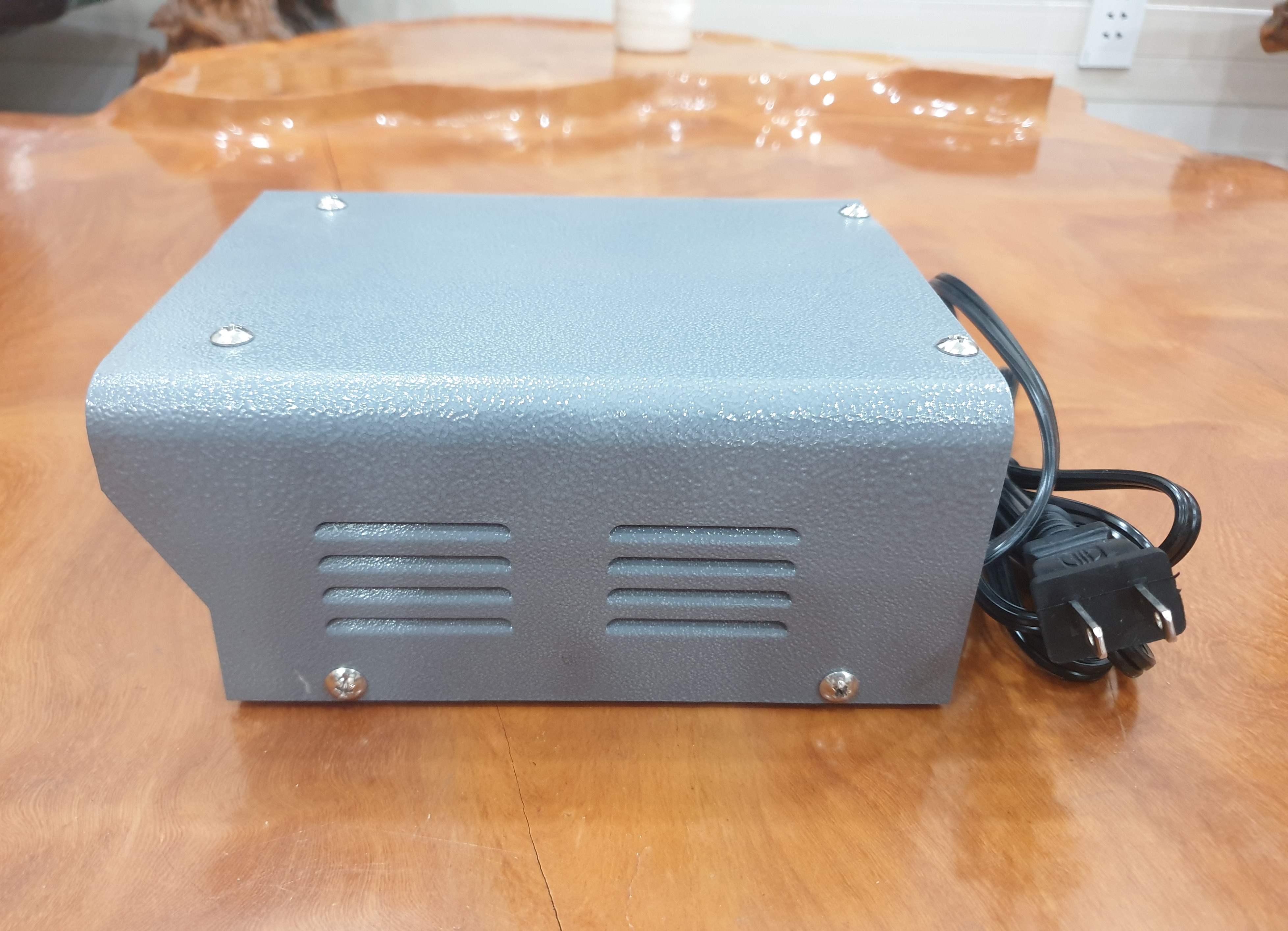 [HCM]Biến áp treo tường DNT loại 1KVA