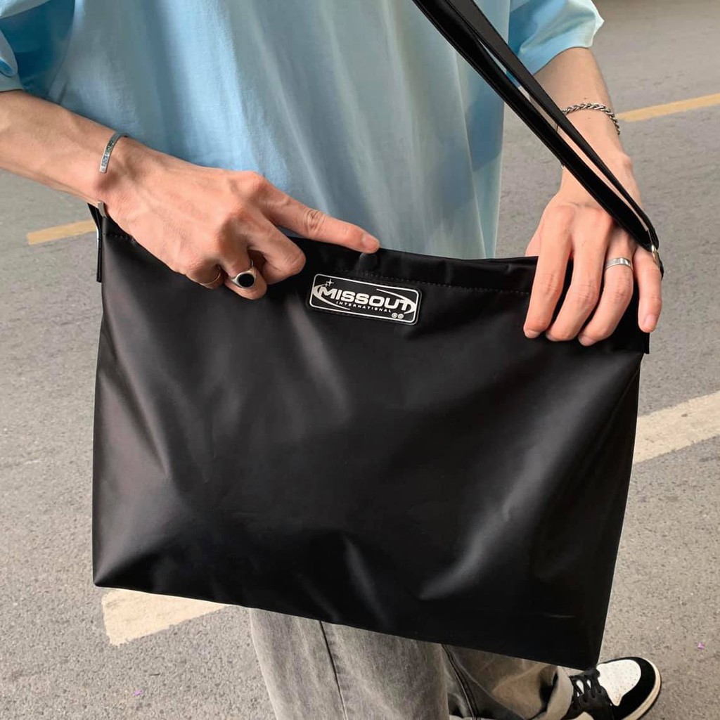 TÚI ĐEO CHÉO MST SHOULDER BAG