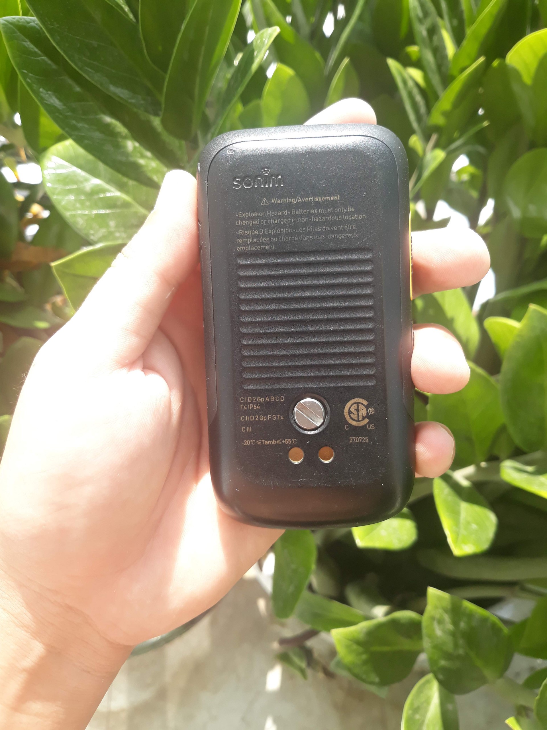 Điện thoại Nắp gập Sonim Xp3800