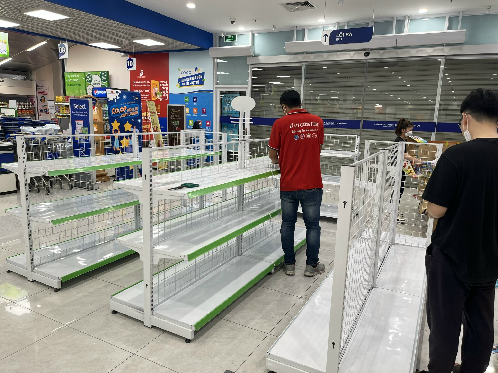 Kệ Siêu Thị Đôi 2 Mặt (Cao 1m5 x dài 1m2 x rộng 35cm x 3 tầng) Kệ siêu thị giá rẻ