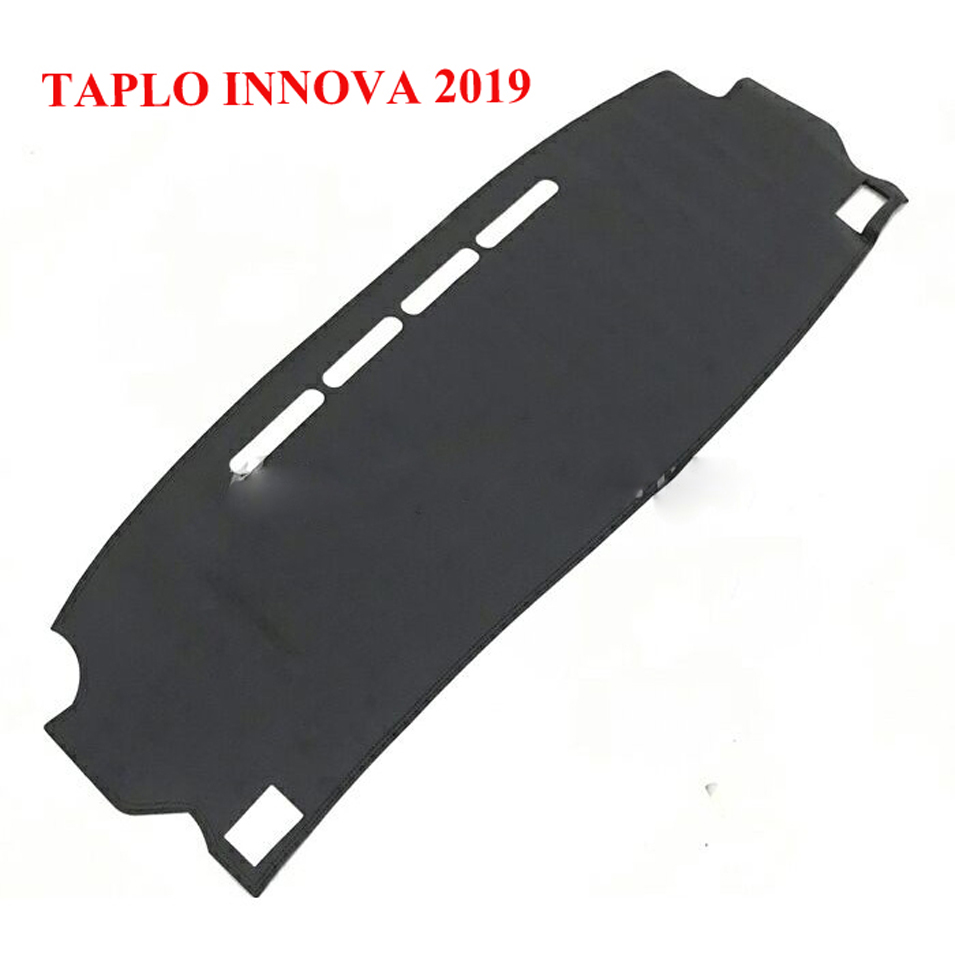 Thảm phủ taplo da xe Innova 2016 - 2019 , thảm taplo da vân cacbon