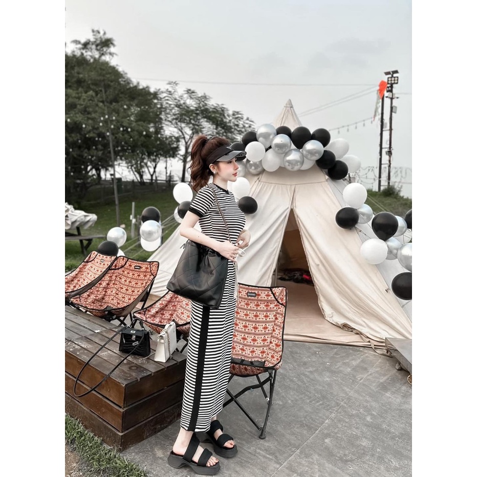 Set kẻ ngang chân váy bút chì siêu cá tính