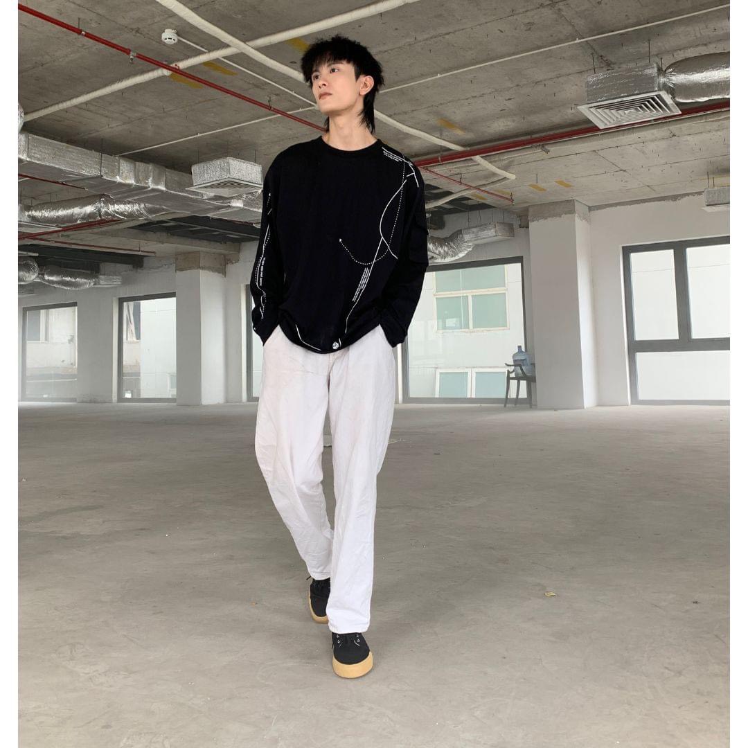 Giày Sneaker Vải Canvas Nam Nữ E22 Black Thanh Lịch Dincox