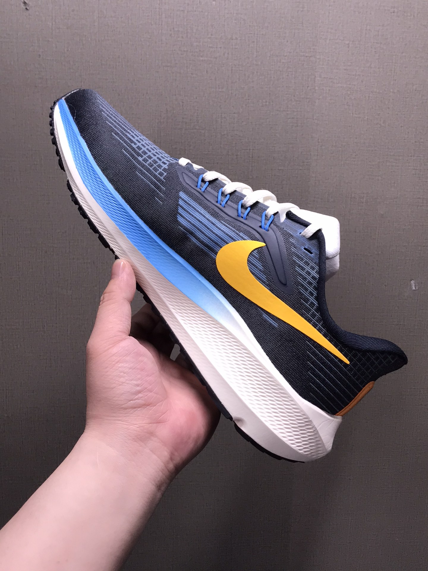 NIKE AIR ZOOM PEGASUS 39 DO9580 400