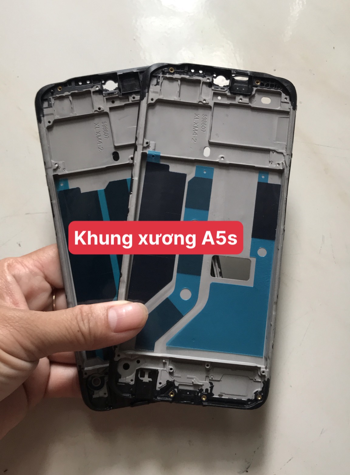 Khung Xương / sườn máy đỡ màn Oppo A5s zin