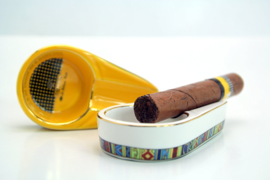 GẠT TÀN XÌ GÀ COHIBA NHỎ
