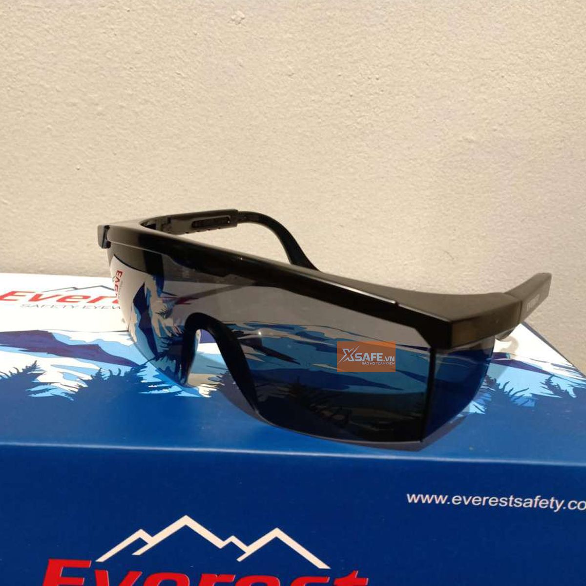 Everest goggles ev105 UV-proof anti-dust sunglasses handle scratches, fog and clear lenses motorcycle eye protection