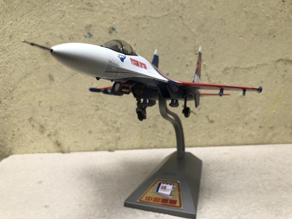 [HCM]Mô hình máy bay SU-27 1:72