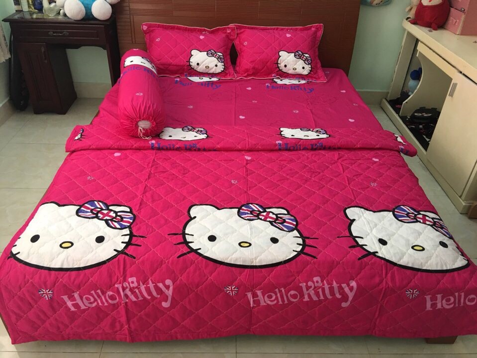 Bộ Chăn Ga Cotton Poly Kitty Hồng 5 Món - 4 Món 1M6 x 2M ( 1 Drap + 2 Vỏ Gối Nằm + 1 Chăn Hè + 1 Vỏ Gối Ôm )