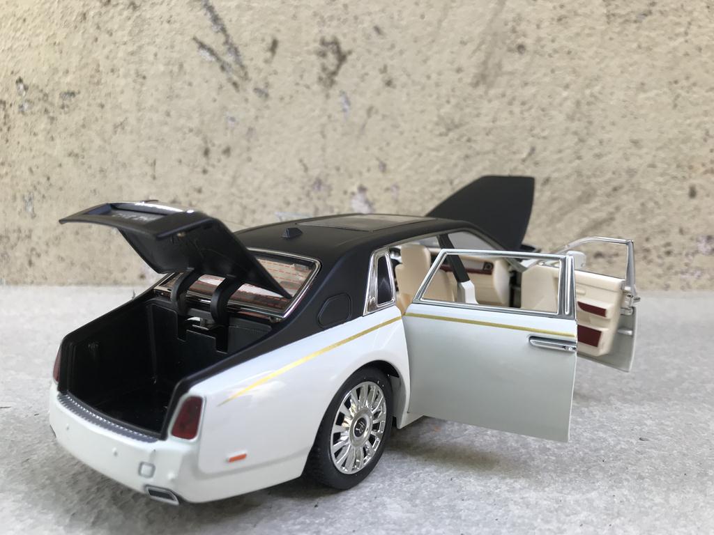 [HCM]Mô hình xe ô tô Rolls-Royce Phantom 2020 1:24