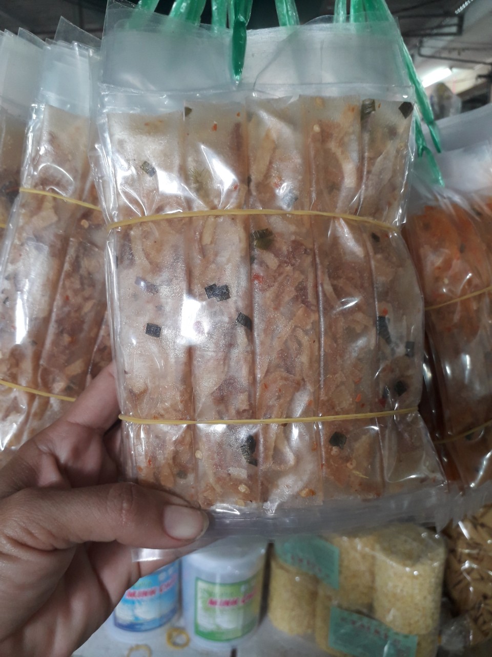 xâu 10 bịch bánh dẻo ớt cuốn hành phi ngon rẻ