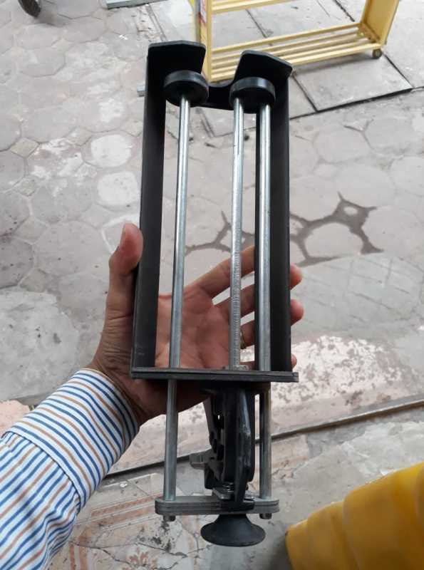 Súng bơm keo Ramset Epcon G5