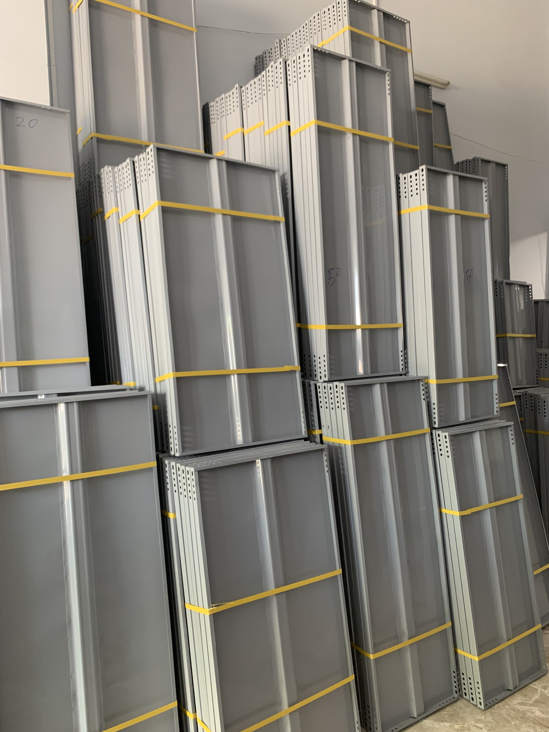 Mâm sắt 40 x 100cm, lắp ráp kệ sắt, kệ v lỗ..