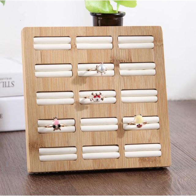 Khay đựng nhẫn bằng gỗ