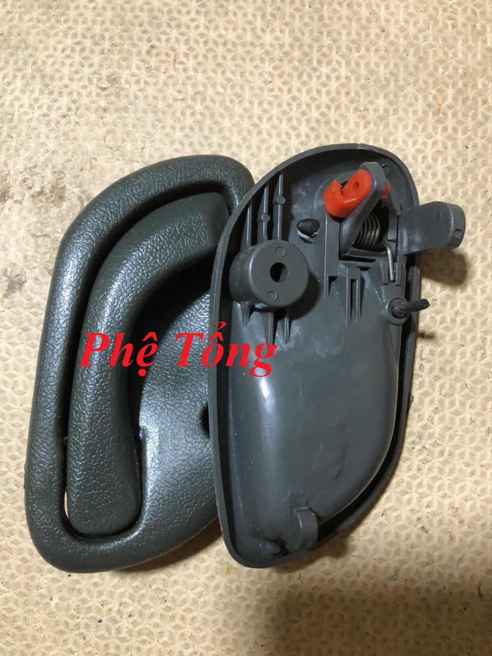 Tay mở cửa trong SYM T880