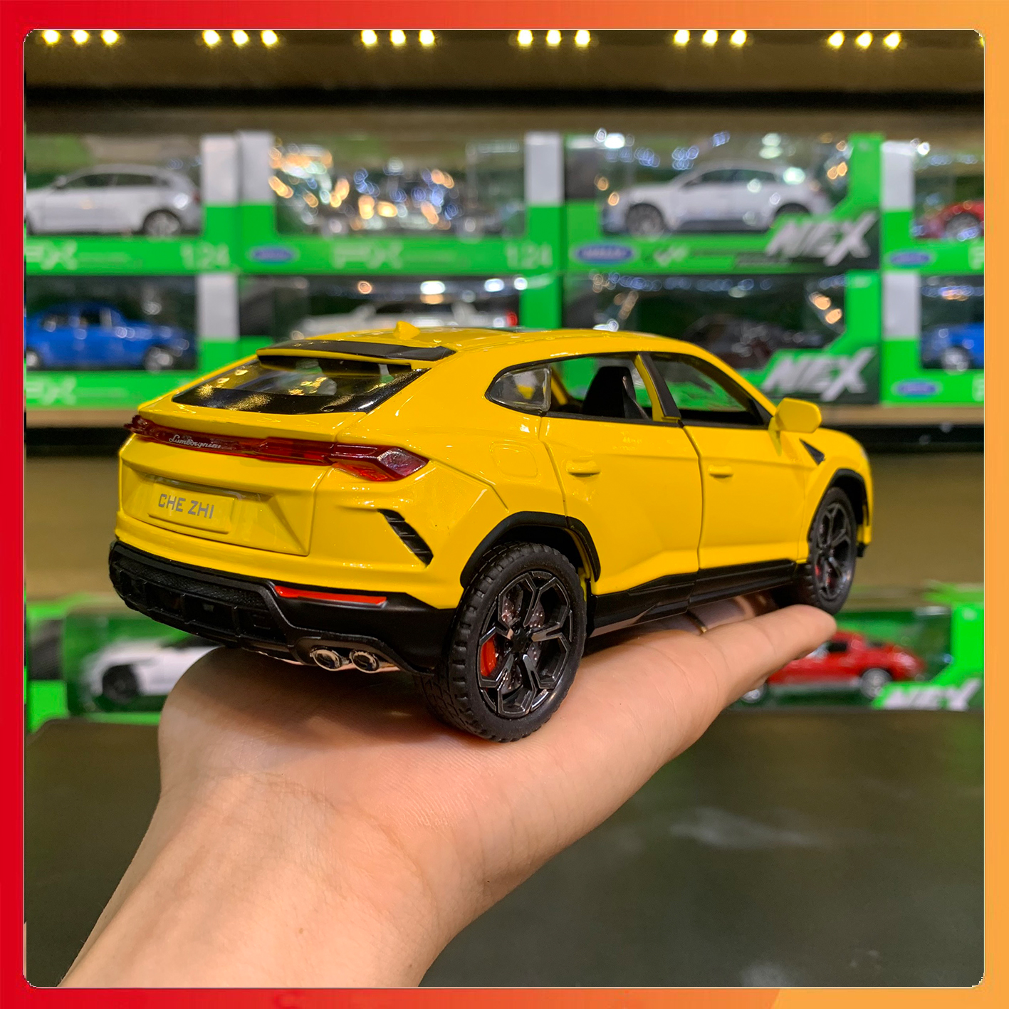 MÔ HÌNH XE LAMBORGHINI URUS TỈ LỆ 1:24 HÃNG CHEZHI