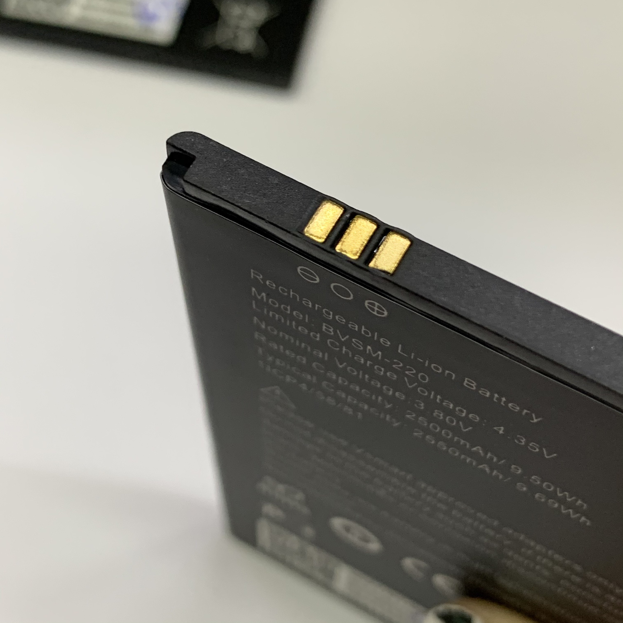 Pin VSMART BEE Model BVSM-220 ( v220A ) zin hãng - BẢO HÀNH 3 THÁNG ( Lỗi 1 đổi 1 )