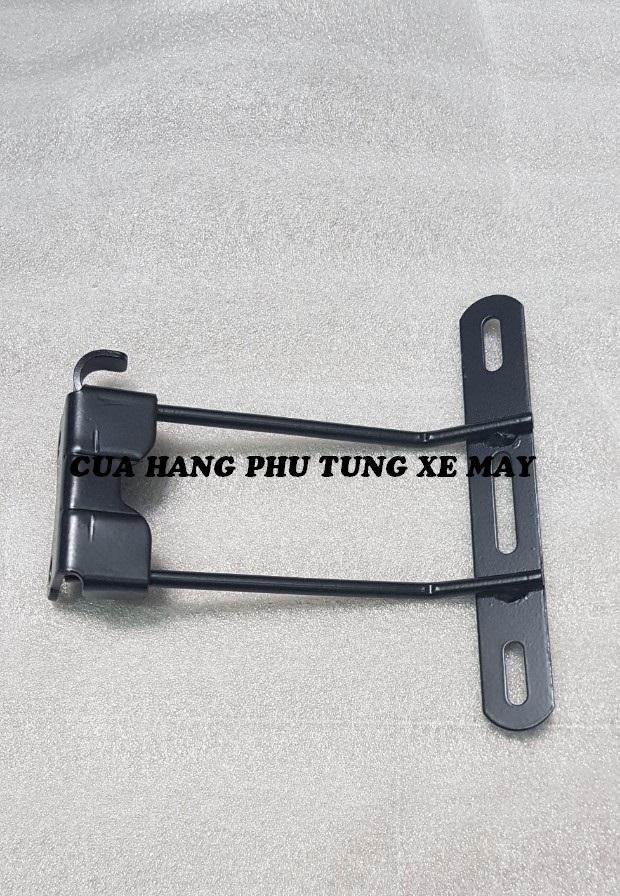 Pas bắt bảng tên trước cho xe Raider