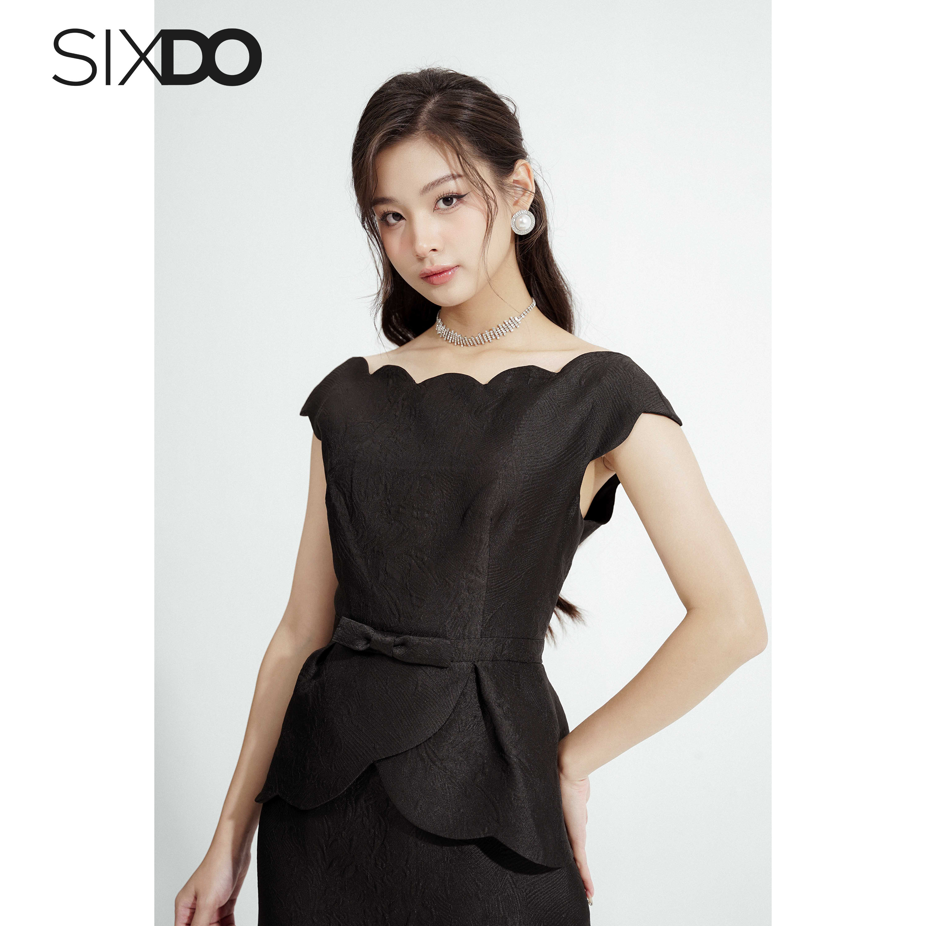 Đầm gấm cổ sò phối nơ eo thời trang SIXDO (Scalloped Neck Midi Brocade Dress)