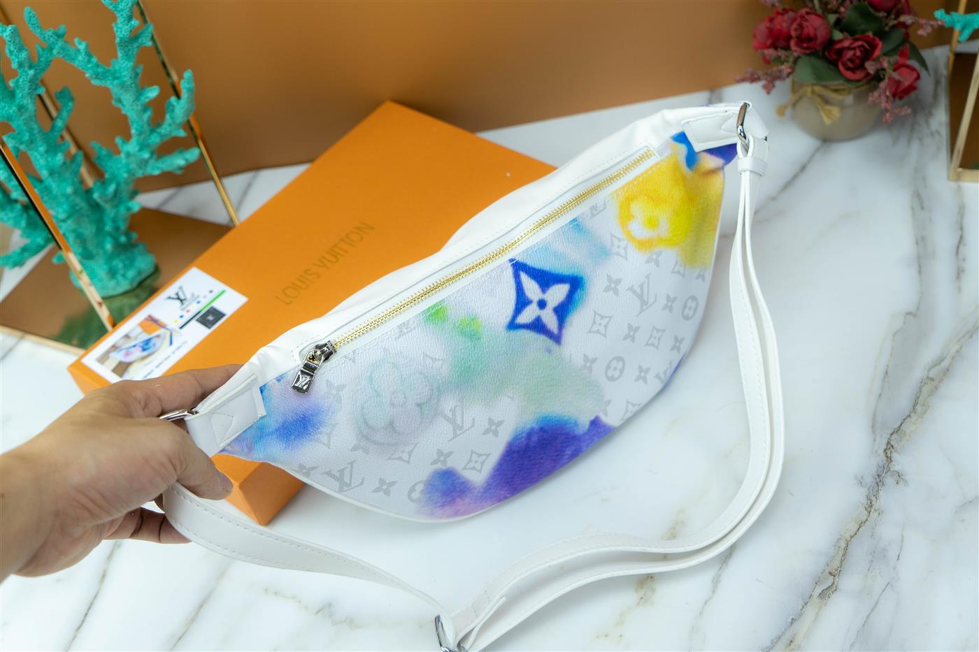 TÚI ĐEO BỤNG LV MÀU MỚI (FULLBOX) -Mã hàng: 1672