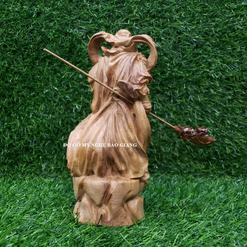 Tượng quan công gỗ bách xanh