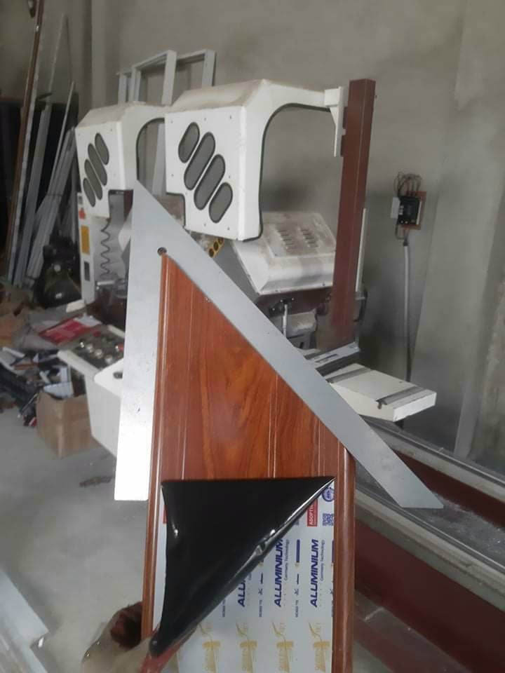 Thước ke góc 45 và 90 độ